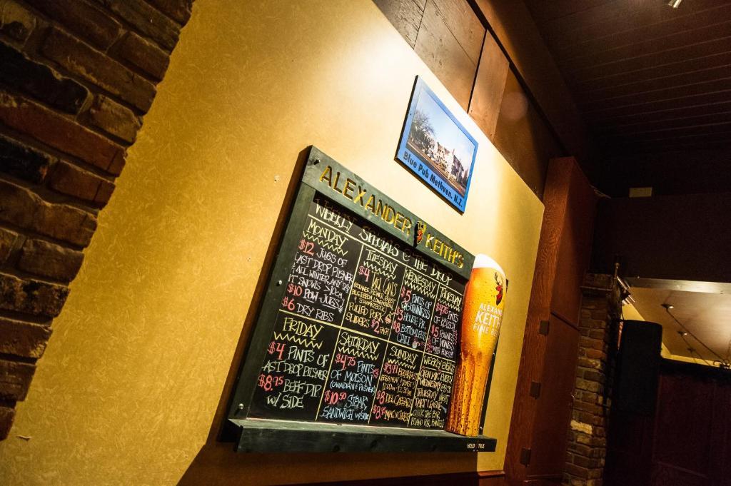 Grizz Hotel Revelstoke Cameră foto
