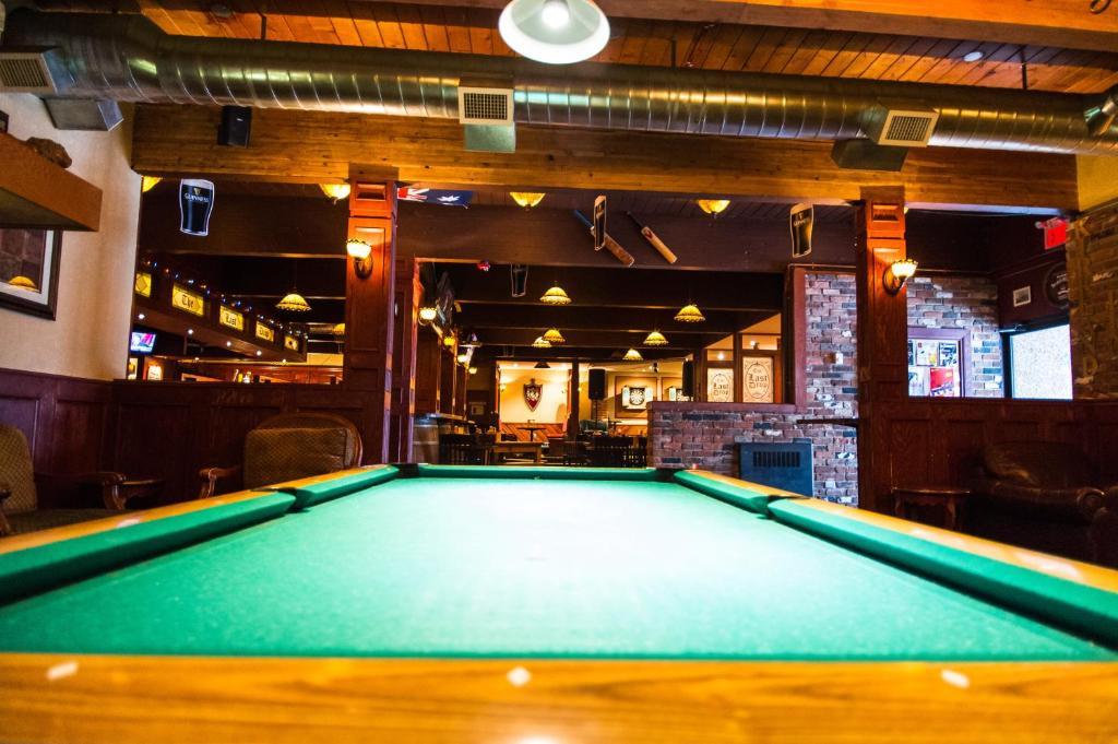 Grizz Hotel Revelstoke Cameră foto